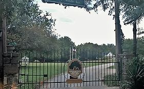 Country Woods Inn